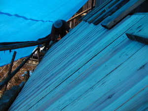 �Q�Q���A�V�[�g�𒣂��Ă̍�Ƃ͂��ɂ����B