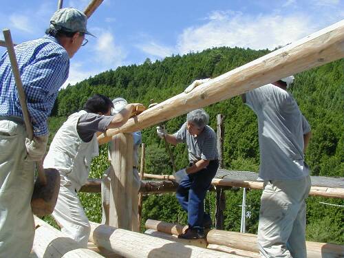 ��{�ڂ̕ꉮ���オ��